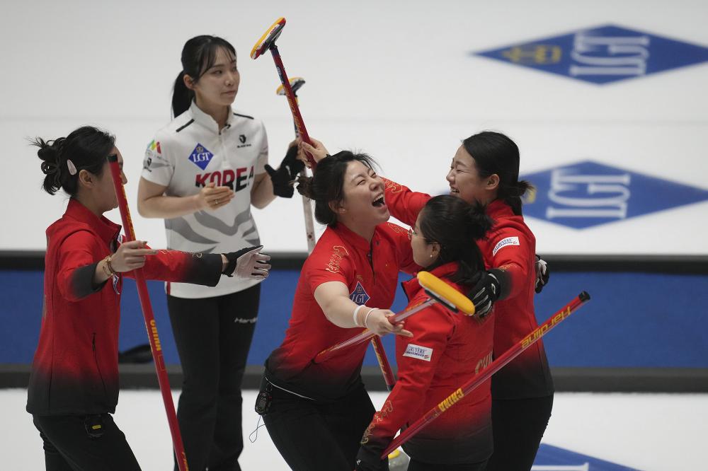 贫困地区的 贫困地区的